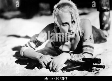 LORI PETTY, TANK GIRL, 1995 Stock Photo - Alamy