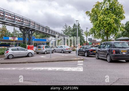 Northampton, 28th September 2021. Fuel shortage in Tesco's Western Favell due to lack of HGV drivers and people queing just to top up. Credit: Keith J Smith./Alamy Live News. Stock Photo