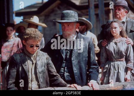 THE QUICK AND THE DEAD, from left: Jerry Swindall, Olivia Burnette, Pat ...