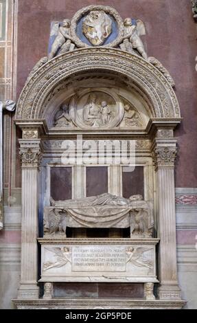 Tomb of Leonardo Bruni Italian humanist, historian and statesman1370 – 1444, by Bernardo Rossellino, Funerary monument, Basilica of Santa Croce (Basil Stock Photo