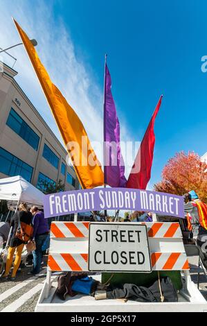 The street is blocked off at the Fremont Sunday Market at Evanston Avenue N and N 34th Street in Fremont, Washington. Stock Photo