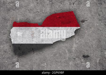 Map and flag of Yemen on weathered concrete Stock Photo - Alamy
