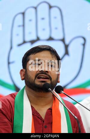 New Delhi, India. 28th Sep, 2021. Kanhaiya Kumar seen speaking during the event.Kanhaiya Kumar, Former JNU (Jawaharlal Nehru University) student's union President and CPI (Communist Party of India) leader, and Jignesh Mevani join Indian National Congress party at Congress party headquarters. Jignesh Mevani is an independent MLA (Member of Legislative Assembly) from Gujrat (Vadgam constituency). Kanhaiya and Jignesh vocal against the Prime Minister, Narendra Modi central government. Credit: SOPA Images Limited/Alamy Live News Stock Photo