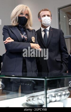 Le President Emmanuel Macron La Premiere Dame Brigitte Macron Le President De La Republique S Est Rendu Sur Le Site Richelieu Berceau Historique De La Bibliotheque Nationale De France Bnf Mardi 28 Septembre 21 A La Occasion De La Livraison Du