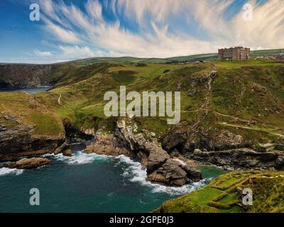 Camelot Castle Hotel atop its beautiful cliff top location in Tintagel, Cornwall. Stock Photo