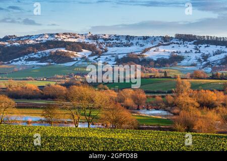 A late winter's afternoon view of Bredon hill and Eckington bridge, Worcestershire, England Stock Photo
