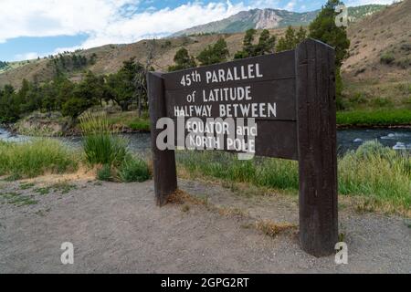 45th Parallel of Latitude in Yellowstone National Park sign Stock Photo