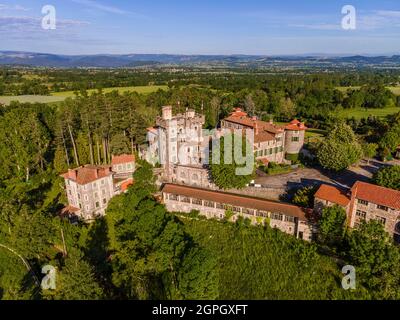 France, Haute Loire, Chavaniac Lafayette castle, native village of Marquis de Lafayette (aerial view) Stock Photo