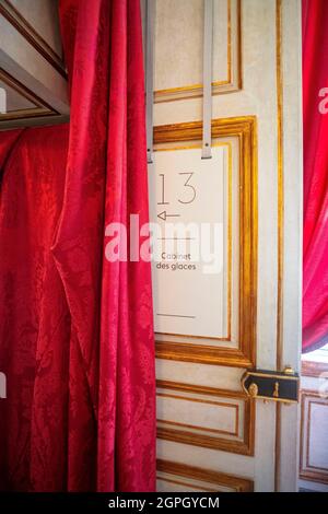 France, Paris, the Hotel de la Marine created in the 18th century by Ange-Jacques Gabriel, formerly custodian of the King's furniture until 1798, then headquarters of the Ministry of the Navy, room 12, bedroom of Monsieur de Fontanieu Stock Photo