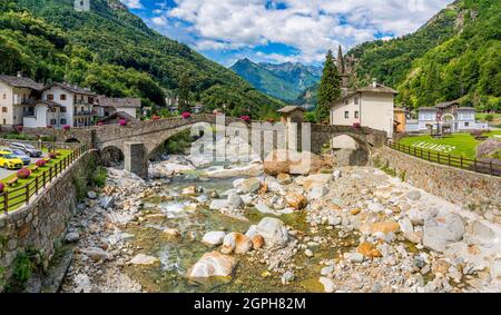 The beautiful village of Lillianes in the Lys Valley. Aosta Valley, northern Italy. Stock Photo