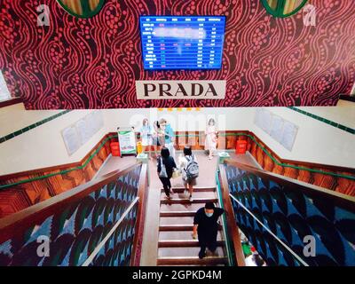 prada sale 2021