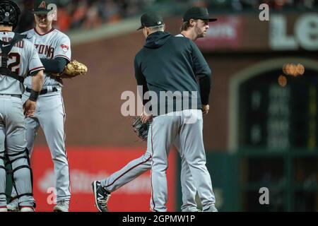 Arizona Diamondbacks manager Torey Lovullo (17) relieves Arizona Diamondbacks relief pitcher Sean Poppen (64) during the sixth inning against the San Francisco Giants in San Francisco, Tuesday September 28, 2021.  (Image of Sport/Neville Guard) Stock Photo