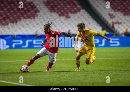 Valentino Lazaro of SL Benfica and Pablo Gavi of FC Barcelona in action during the UEFA Champions League group E match between SL Benfica and FC Barcelona at Estádio do Sport Lisboa e Benfica.Final score; Benfica 3:0 Barcelona. (Photo by Henrique Casinhas / SOPA Images/Sipa USA)