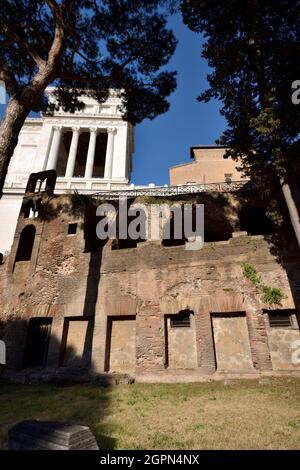 Italy, Rome, Insula dell'Ara Coeli (2nd century AD) Stock Photo