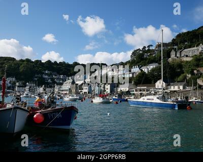 View across the East Looe River to West Looe. Looe, Cornwall, UK Stock Photo