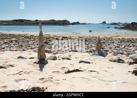 Balanced rocks on the beach at Great Porth, Bryher, Isles of Scilly Stock Photo