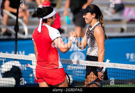 Chicago, USA. 30th Sep, 2021. Ons Jabeur of Tunisia & Jessica Pegula of the United States at the net after the third round of the 2021 Chicago Fall Tennis Classic WTA 500 tennis tournament on September 30, 2021 in Chicago, USA - Photo: Rob Prange/DPPI/LiveMedia Credit: Independent Photo Agency/Alamy Live News Stock Photo