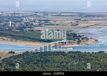 France, Vendee, La Barre de Monts, Noirmoutier bridge (aerial view) Stock Photo