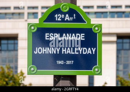 France, Paris, Esplanade Johnny Hallyday in front of AccorHotels Arena, street sign Stock Photo