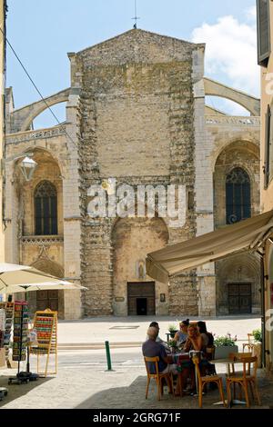 France, Var, Provence Verte, Saint Maximin la Sainte Baume, Sainte Madeleine (St. Mary Magdalene) basilica, stop on El Camino de Santiago Stock Photo