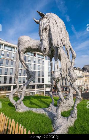 France, Ille-et-Vilaine, Rennes, EuroRennes district, sculpture by the Breton artist Jean-Marie Appriou representing the mythological horse Morvarc'h, on the forecourt of the train station Stock Photo