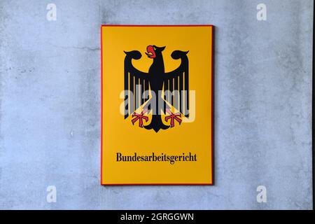 Erfurt, Germany. 01st Oct, 2021. Federal Labour Court is written on the authority sign at the entrance to the court building. A ceremony was held to bid farewell to the President of the Federal Labour Court. Credit: Martin Schutt/dpa-Zentralbild/dpa/Alamy Live News Stock Photo