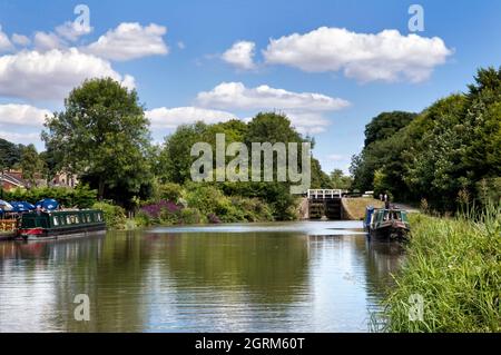 Kennet and Avon Canal at the top of Caen Hill locks, Devizes, Wiltshire Stock Photo