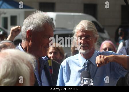 New York, USA. 1st October, 2021. Steven Donziger and lawyer Ron Kuby after six month sentence in Chevron Ecuador case. Photo: Matthew Russell Lee / Inner City Press Credit: Matthew Russell Lee/Alamy Live News Stock Photo