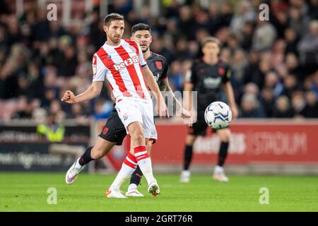 Stoke, UK. 01st Oct, 2021. 1st October 2021;  Bet365 Stadium, Stoke, Staffordshire, England; EFL Championship football, Stoke City versus West Bromwich Albion; Joe Allen of Stoke City passes the ball Credit: Action Plus Sports Images/Alamy Live News