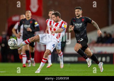 Stoke, UK. 01st Oct, 2021. 1st October 2021; Bet365 Stadium, Stoke, Staffordshire, England; EFL Championship football, Stoke City versus West Bromwich Albion; Joe Allen of Stoke City crosses the ball Credit: Action Plus Sports Images/Alamy Live News