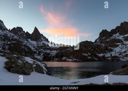 Hike to beautiful  Minaret Lake, Ansel Adams Wilderness, Sierra Nevada, California,USA.Autumn season. Stock Photo