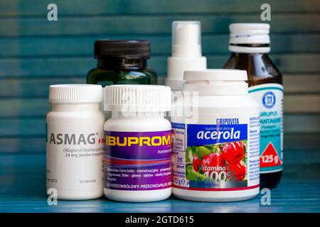 Medicine, common drugs, vitamins, painkillers and supplements home stash, storage. Group, set of various different drug containers, bottles, closeup, Stock Photo