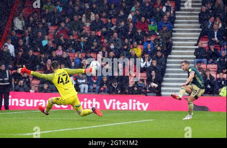 Bournemouth, England, 2nd October 2021. Billy Sharp of Sheffield Utd shoots over the bar  during the Sky Bet Championship match at the Vitality Stadium, Bournemouth. Picture credit should read: Paul Terry / Sportimage