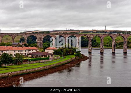10 of 28 arches of the The Royal Border Bridge railway viaduct, a traditional masonry structure, designed by Robert Stephenson and completed in 1850 Stock Photo