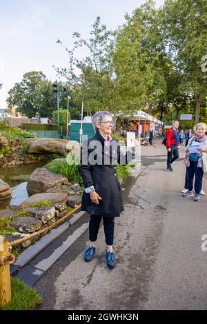 Designer Sarah Eberle at the Gold Medal winning Bible Society Psalm 23 Sanctuary Garden, RHS Chelsea Flower Show, London SW3, September 2021 Stock Photo