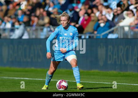 Manchester, UK. 03rd Oct, 2021. Manchester City Academy Stadium, Manchester, 3rd October 2021 Barclays FA Women's Super League- Manchester City Women vs West Ham Women Lauren Hemp of Manchester City Women Credit: Touchlinepics/Alamy Live News Stock Photo