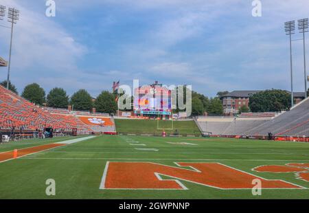 Clemson, SC, USA. 2nd Oct, 2021. Boston College's Pat Garwo III #24 ...