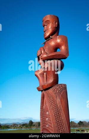 Carved, Maori figures at 'Atea a Rangi' star compass, Waitangi Regional Park, Awatoto, Clive, Hawkes Bay, North Island, New Zealand Stock Photo