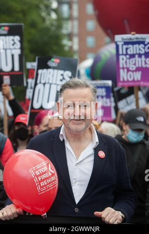 Manchester, UK. 03rd Oct, 2021. London Labour MP for Brent North Barry Gardiner takes part during the demonstration. Conservatives gathered in Manchester for their annual conference, protesters from the gypsy and Roma traveler communities held a protest to oppose the Police, Crime, Sentencing and Courts Bill as they believe it will outlaw nomadic gypsy and traveler cultures across the UK. Credit: SOPA Images Limited/Alamy Live News Stock Photo