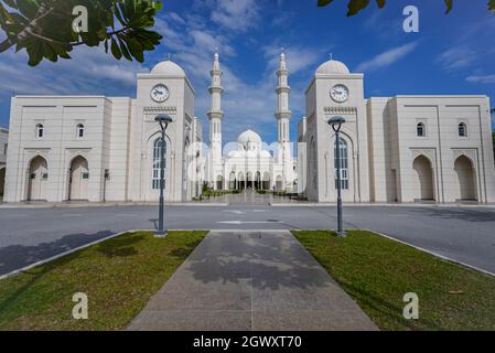 Negeri Sembilan, Malaysia - 18 Sept 2021 : Beautiful islamic architecture of Masjid Sri Sendayan the new and the biggest mosque in Seremban todate Stock Photo