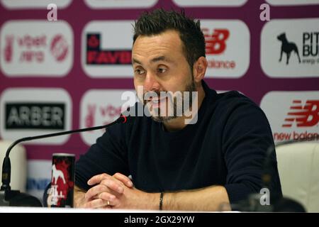 KYIV, UKRAINE - OCTOBER 03, 2021 - Head coach of FC Shakhtar Donetsk Roberto De Zerbi is pictured during the news conference after the Ukrainian Premi Stock Photo