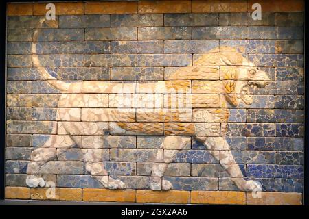 British Museum Ishtar Gate Lion Mosaic London / LONDON, United Kingdom ...