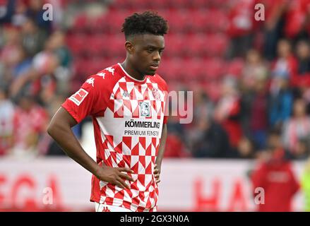 Mainz, Germany. 03rd Oct, 2021. Football: Bundesliga, FSV Mainz 05 - 1. FC Union Berlin, Matchday 7, Mewa Arena Anderson Lucoqui from Mainz after the end of the game Credit: Torsten Silz/dpa - IMPORTANT NOTE: In accordance with the regulations of the DFL Deutsche Fußball Liga and/or the DFB Deutscher Fußball-Bund, it is prohibited to use or have used photographs taken in the stadium and/or of the match in the form of sequence pictures and/or video-like photo series./dpa/Alamy Live News Stock Photo