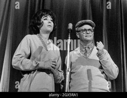 povel Ramel and Birgitta Andersson on stage in Stockholm 1959, photo; Bo Arrhed Stock Photo