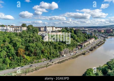 Looking across the Avon Gorge in Bristol from the Clifton Suspension Bridge Stock Photo