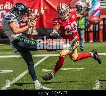 Santa Clara, California, USA. 3rd Oct, 2021. San Francisco 49ers safety Talanoa Hufanga (29) attempts to block Seattle Seahawks quarterback Geno Smith (7) kick on Sunday, October 03, 2021, at Levis Stadium in Santa Clara, California. The Seahawks defeated the 49ers 28-21. (Credit Image: © Al Golub/ZUMA Press Wire) Stock Photo