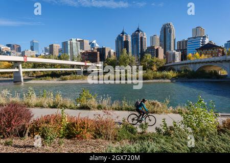 Calgary, Alberta, Canada - 27 September 2021:  Calgary skyline and Bow river in the Autumn season Stock Photo