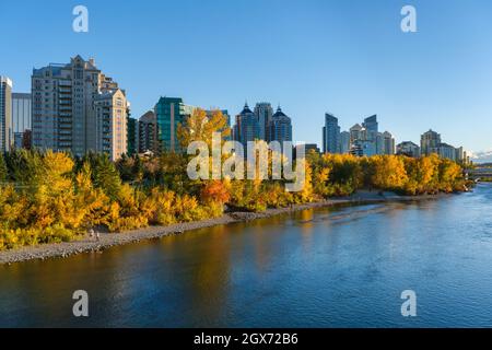 Calgary, Alberta, Canada - 27 September 2021:  Calgary skyline and Bow river in the Autumn season Stock Photo