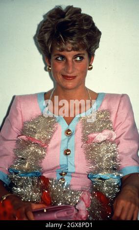 Princess diana portrait 1992 hi-res stock photography and images