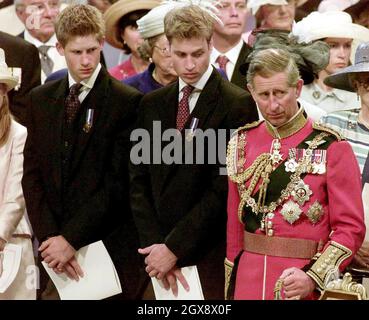 Prince Harry, Prince William and the Prince of Wales on June 4th 2002, at St Paul's Cathedral during a service of Thanksgiving to celebrate The Queen's Golden Jubilee.  Photo.  Anwar Hussein     Stock Photo